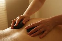 massage with rocks
